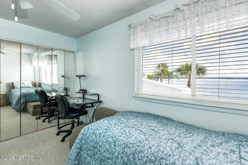 222 River Bend Place Welaka FL 32193