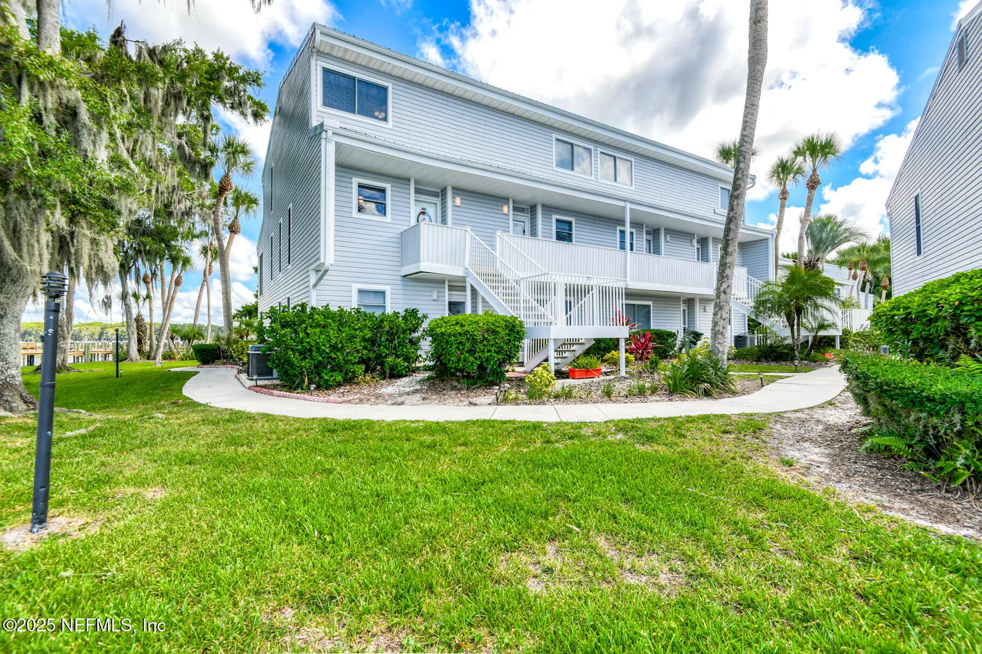 222 River Bend Place Welaka FL 32193