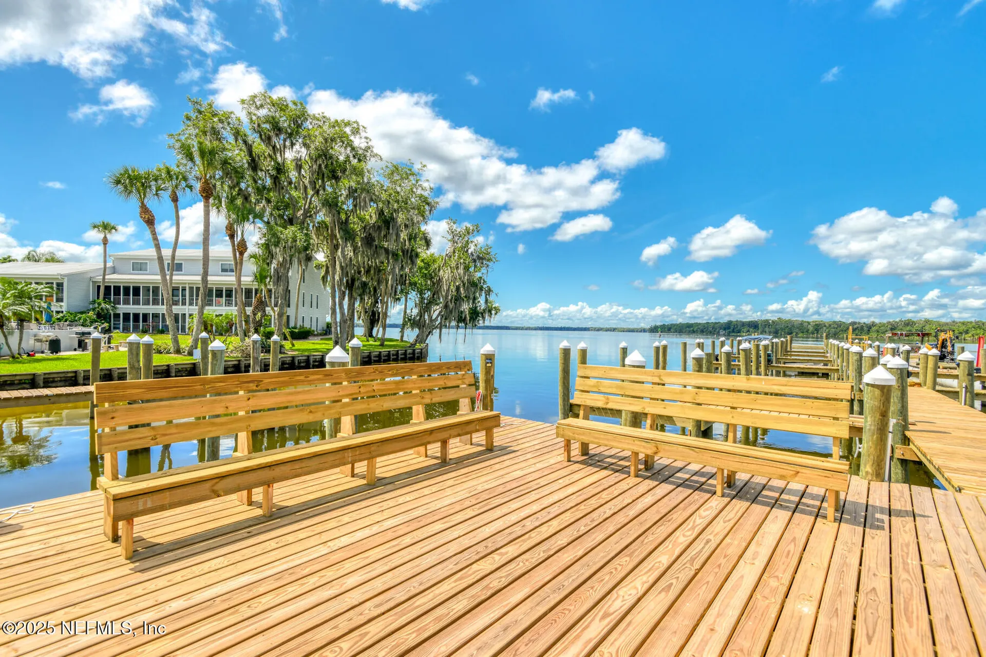 222 River Bend Place Welaka FL 32193