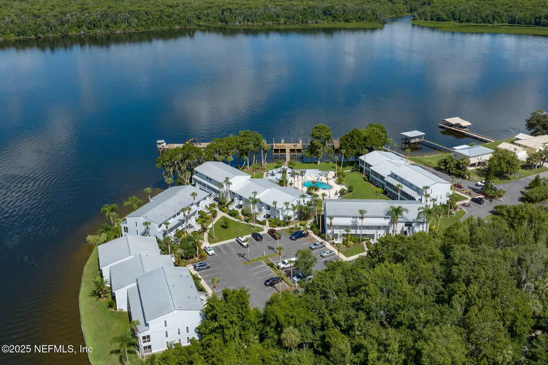 222 River Bend Place Welaka FL 32193