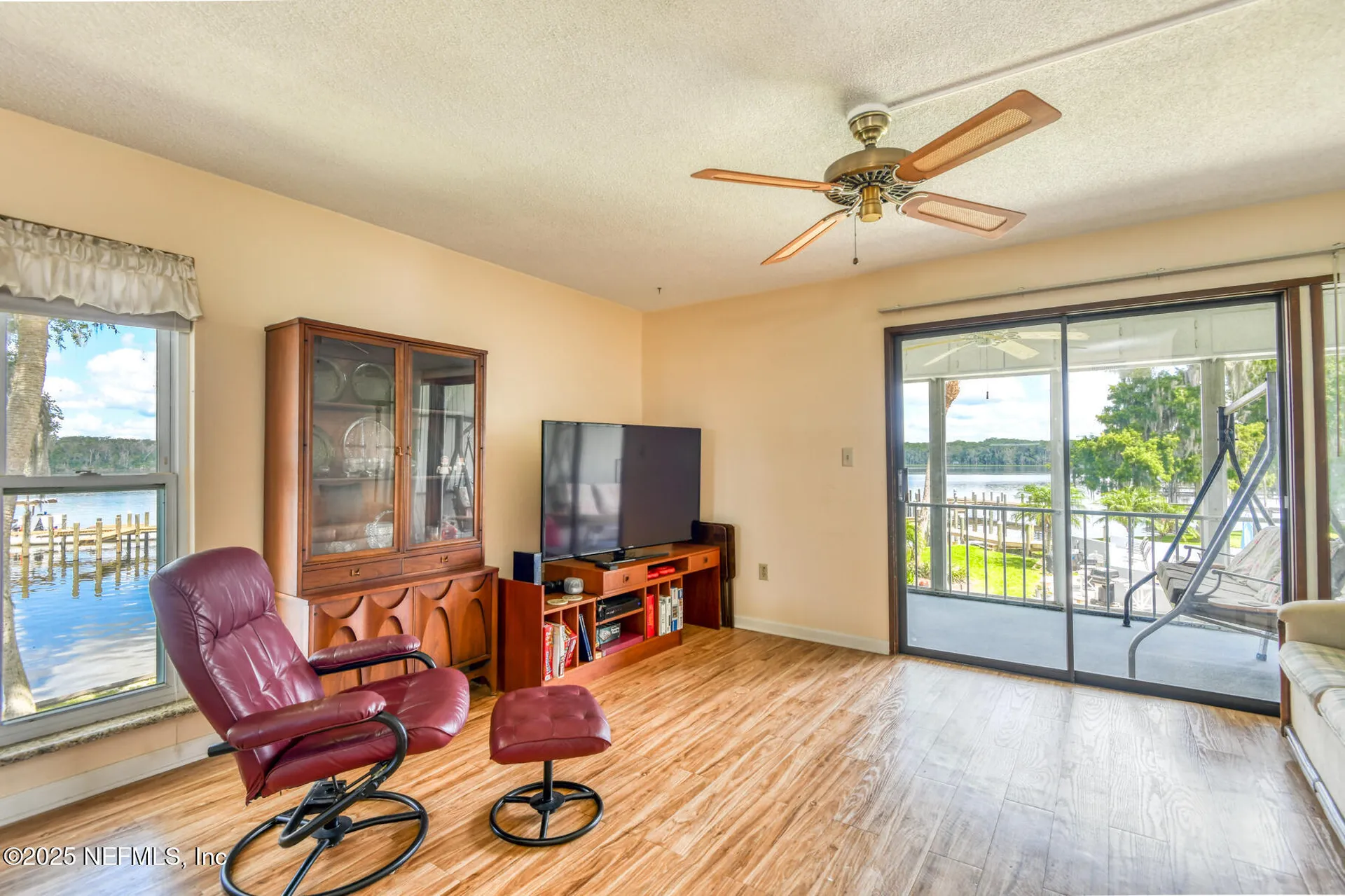 222 River Bend Place Welaka FL 32193