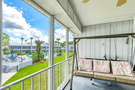 222 River Bend Place Welaka FL 32193