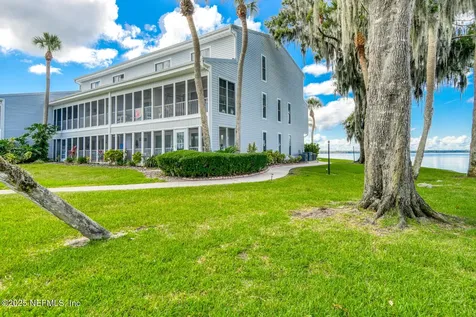 222 River Bend Place Welaka FL 32193