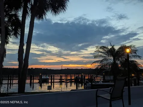 222 River Bend Place Welaka FL 32193