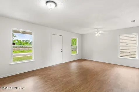2080 W 19th Street Jacksonville FL 32209