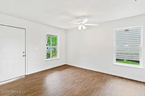 2080 W 19th Street Jacksonville FL 32209