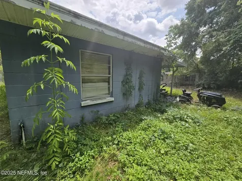 1262 Peacefield Drive Jacksonville FL 32205