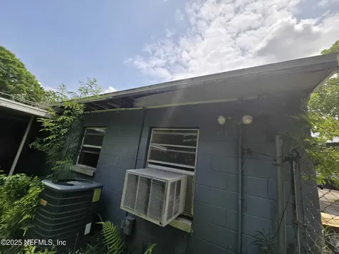 1262 Peacefield Drive Jacksonville FL 32205