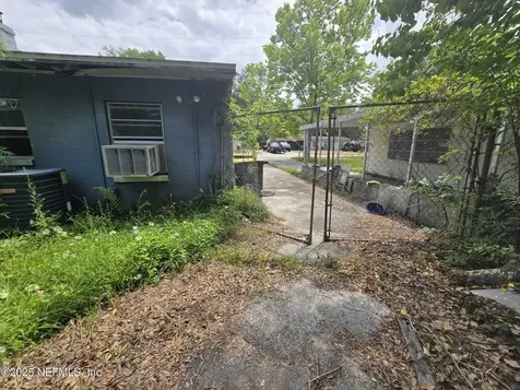1262 Peacefield Drive Jacksonville FL 32205