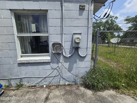 1262 Peacefield Drive Jacksonville FL 32205