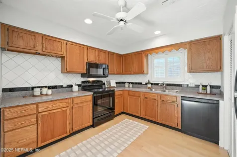 1679 Seminole Road Atlantic Beach FL 32233