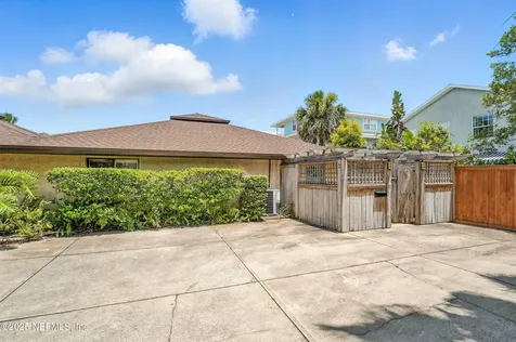 1679 Seminole Road Atlantic Beach FL 32233