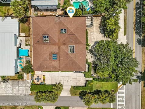1679 Seminole Road Atlantic Beach FL 32233