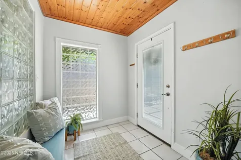 1679 Seminole Road Atlantic Beach FL 32233