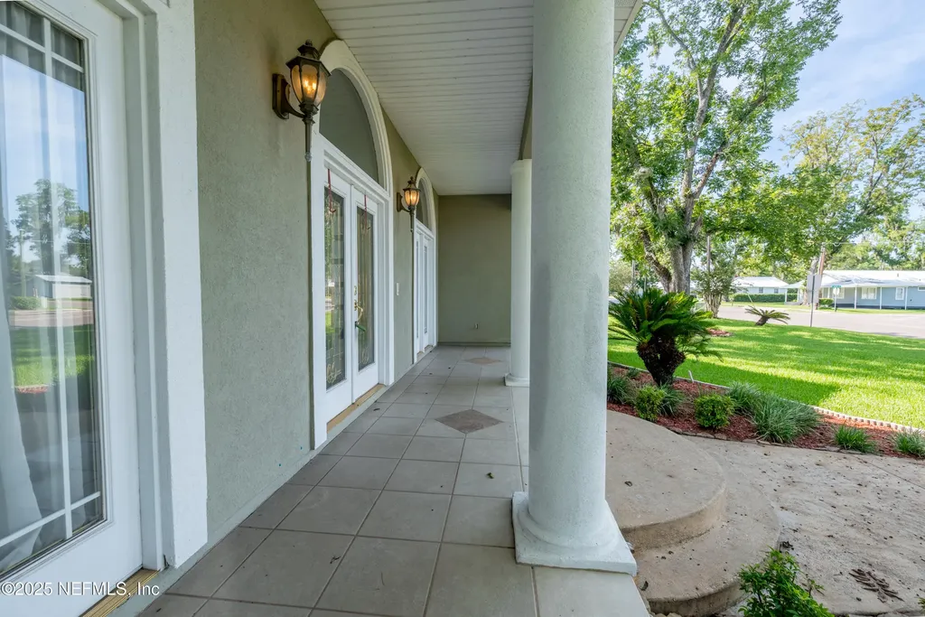 10215 N Glen Avenue Glen St. Mary FL 32040