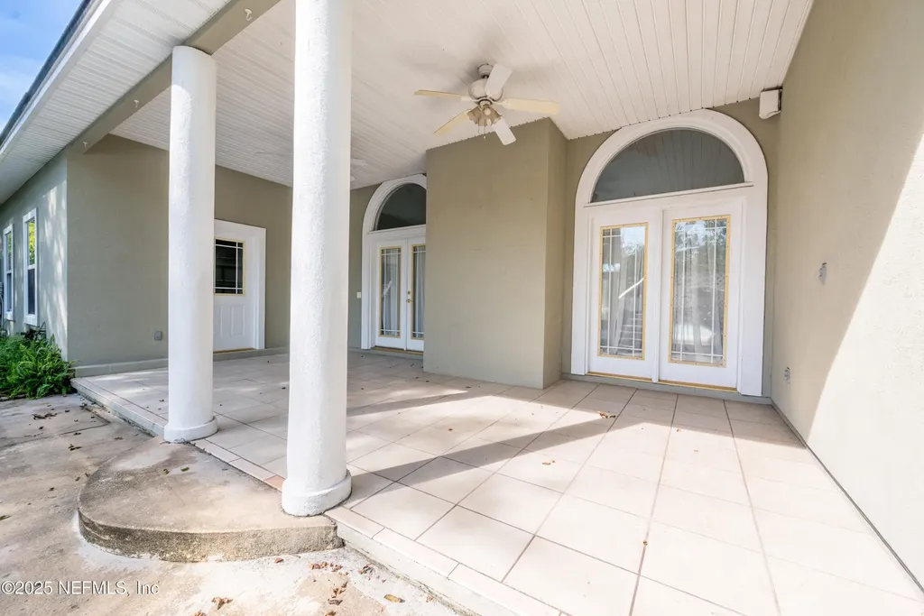 10215 N Glen Avenue Glen St. Mary FL 32040