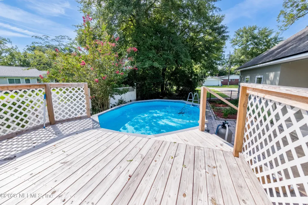 10215 N Glen Avenue Glen St. Mary FL 32040