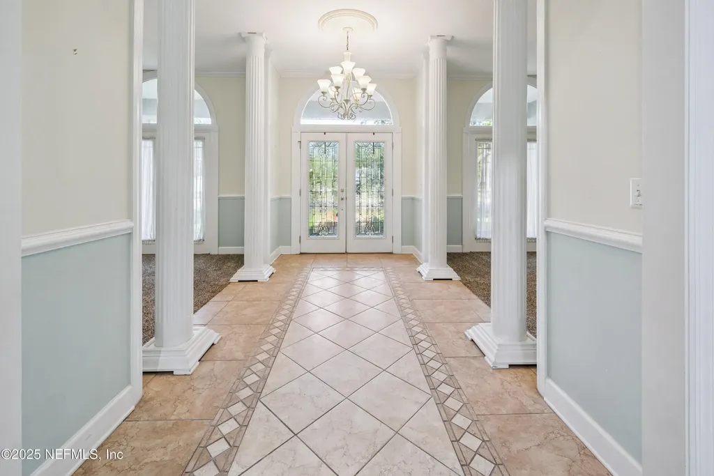 10215 N Glen Avenue Glen St. Mary FL 32040