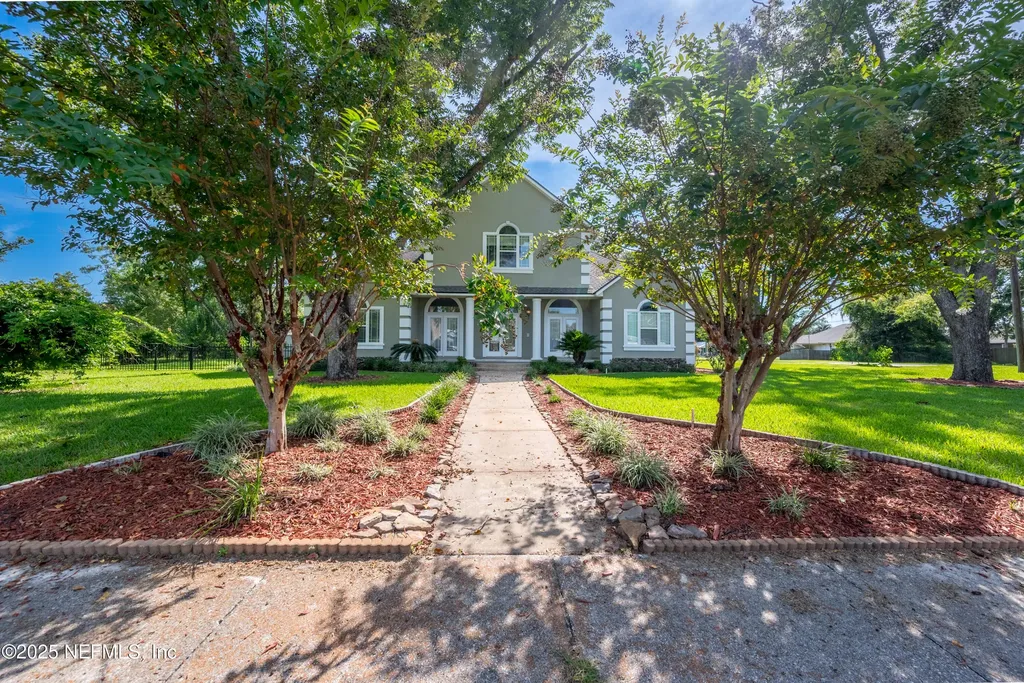 10215 N Glen Avenue Glen St. Mary FL 32040