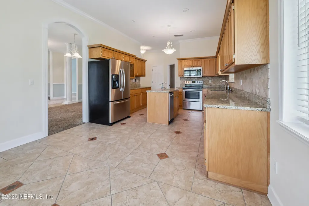 10215 N Glen Avenue Glen St. Mary FL 32040