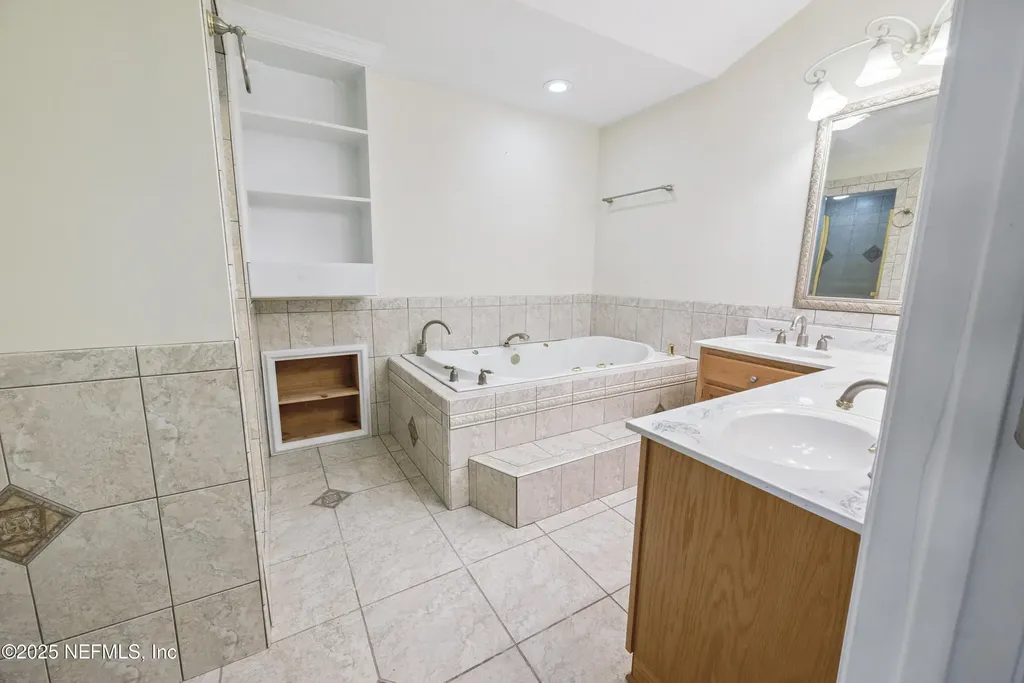 10215 N Glen Avenue Glen St. Mary FL 32040