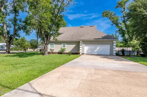 10215 N Glen Avenue Glen St. Mary FL 32040
