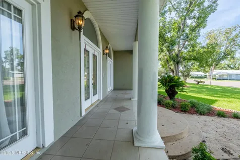 10215 N Glen Avenue Glen St. Mary FL 32040