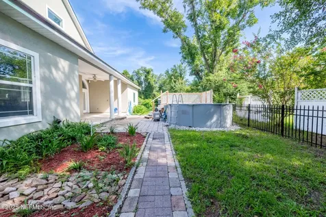 10215 N Glen Avenue Glen St. Mary FL 32040