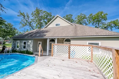 10215 N Glen Avenue Glen St. Mary FL 32040