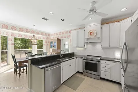8659 Hampshire Glen Drive S Jacksonville FL 32256