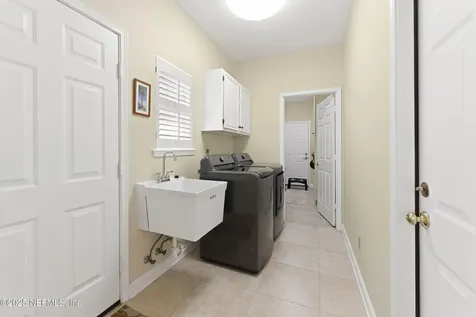 8659 Hampshire Glen Drive S Jacksonville FL 32256