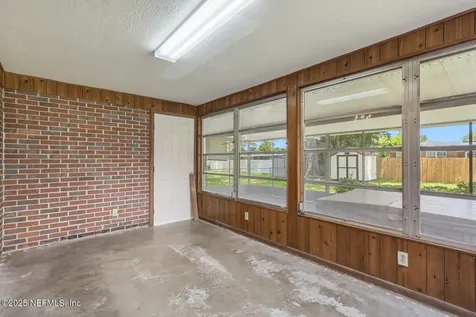 8355 Bordeau Avenue N Jacksonville FL 32211