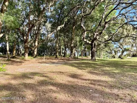 223 Worcester Road Pomona Park FL 32181