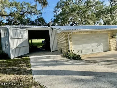 223 Worcester Road Pomona Park FL 32181