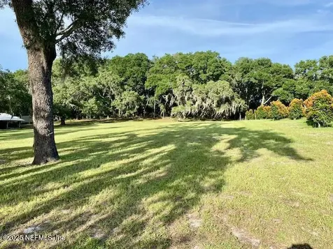 223 Worcester Road Pomona Park FL 32181