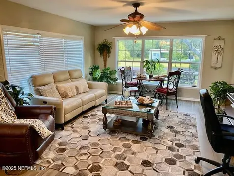 223 Worcester Road Pomona Park FL 32181
