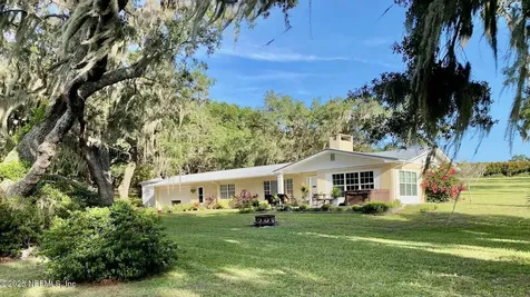 223 Worcester Road Pomona Park FL 32181
