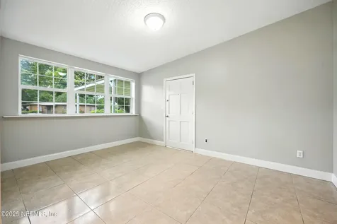 2915 Alonso Road Jacksonville FL 32216