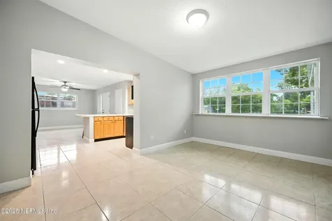 2915 Alonso Road Jacksonville FL 32216