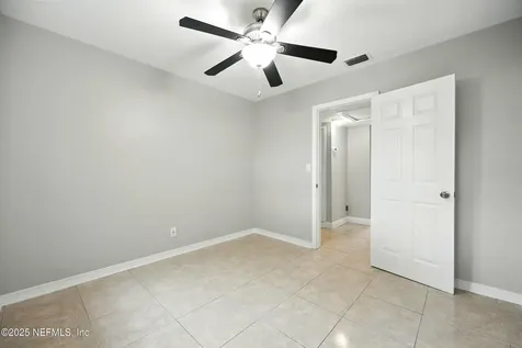2915 Alonso Road Jacksonville FL 32216