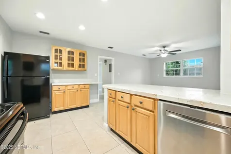 2915 Alonso Road Jacksonville FL 32216