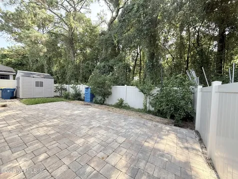 2715 Salt Lake Drive Jacksonville FL 32211
