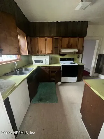 225 W 61st Street Jacksonville FL 32208