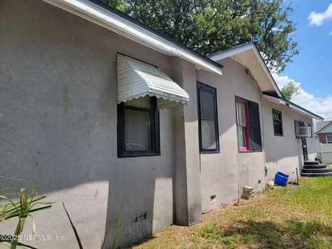 225 W 61st Street Jacksonville FL 32208