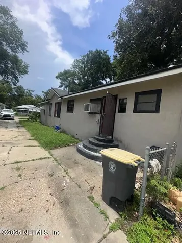 225 W 61st Street Jacksonville FL 32208