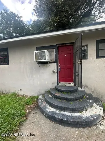 225 W 61st Street Jacksonville FL 32208