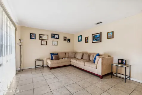 2584 Woolery Drive Jacksonville FL 32211