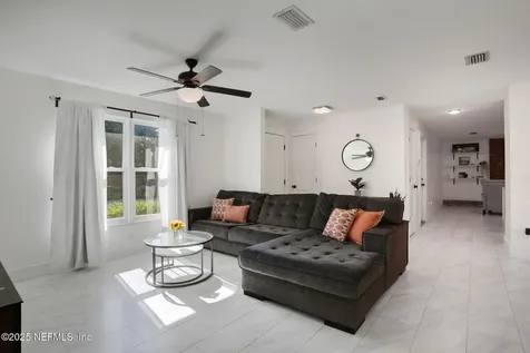 10337 Autumn Valley Road Jacksonville FL 32257