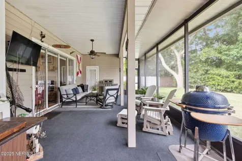 1925 Wages Way Jacksonville FL 32218
