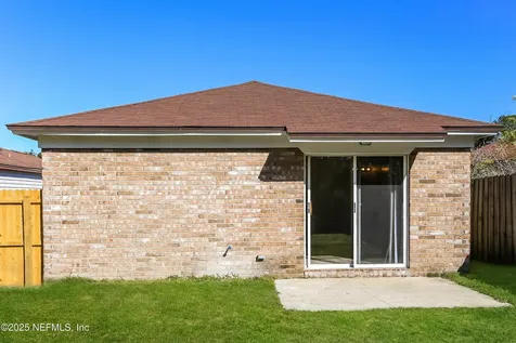 8338 Century Point Drive S Jacksonville FL 32216